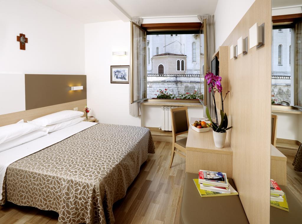 Hotel Delle Rose Cascia Luaran gambar