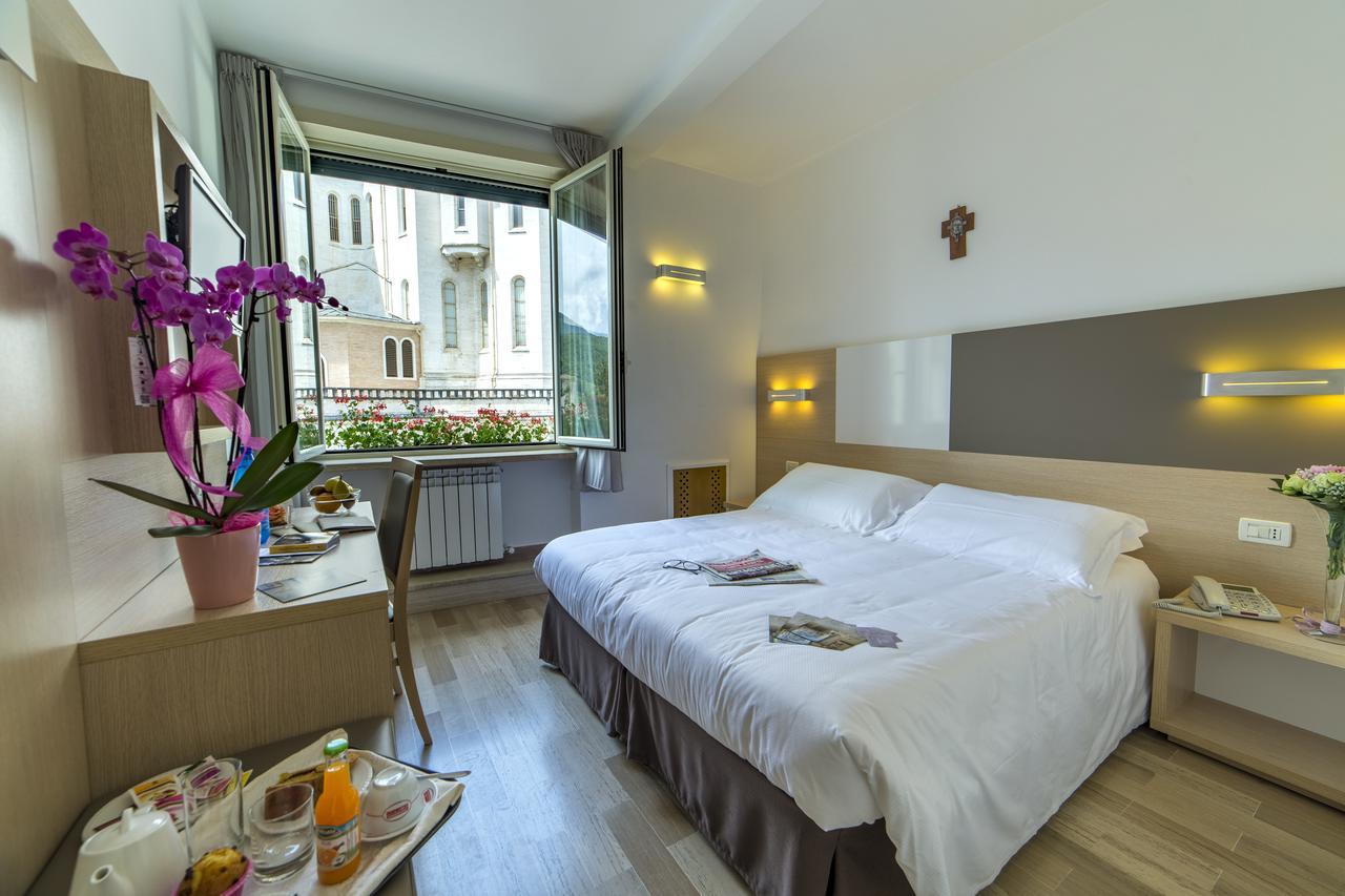 Hotel Delle Rose Cascia Luaran gambar