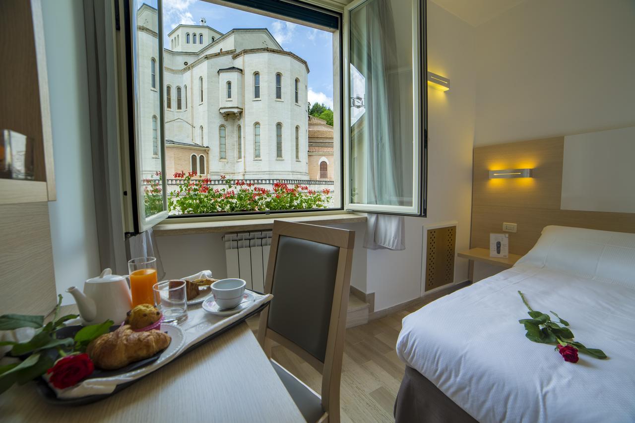 Hotel Delle Rose Cascia Luaran gambar