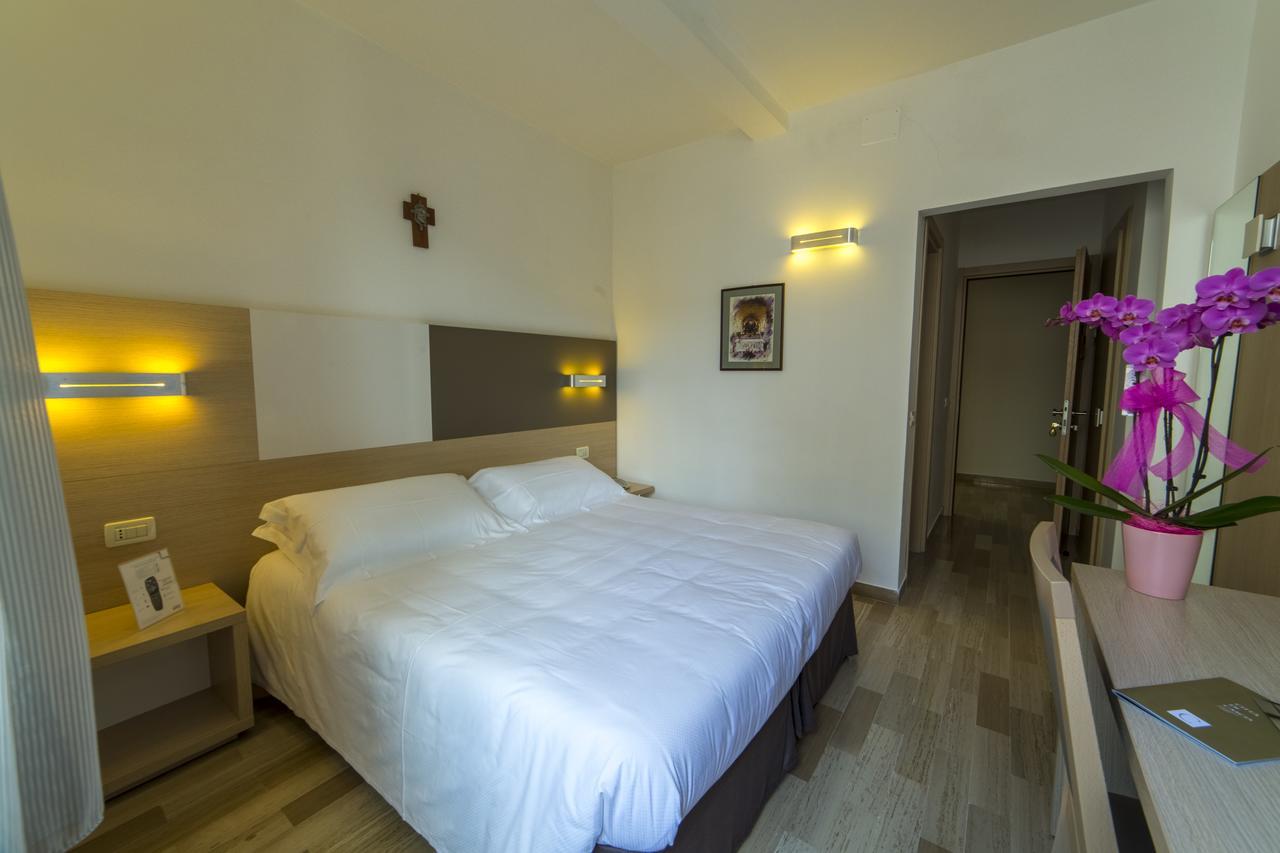 Hotel Delle Rose Cascia Luaran gambar